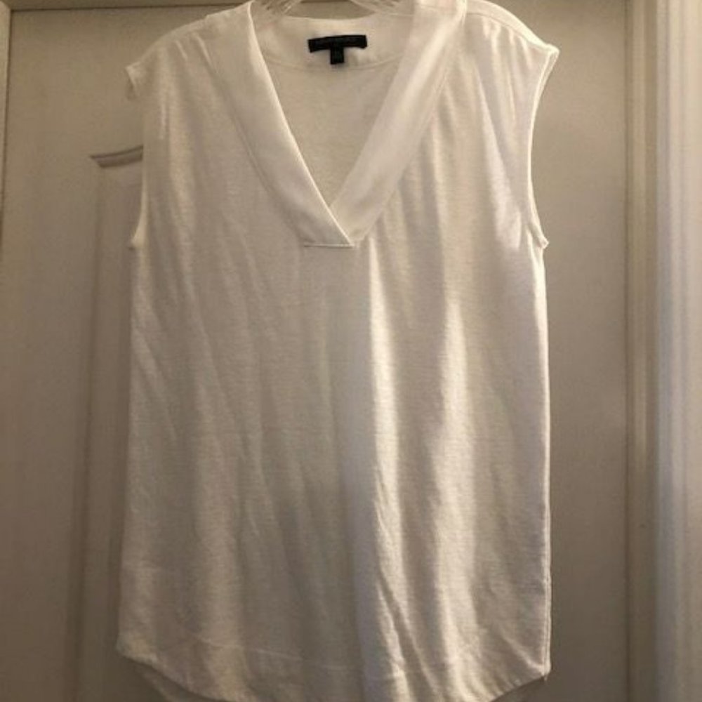 Banana Republic Sleeveless White Top - XS